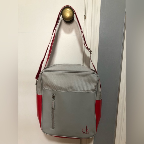 Calvin Klein Crossbody Bag - Picture 4 of 11